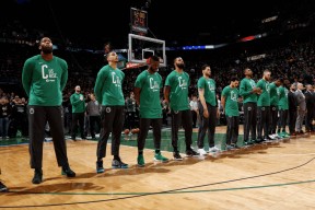 爱游戏官网 -包含风云突变！阿斯顿维拉清晨绝杀压哨；NBA常规赛版图或变；球迷炸锅；球队文化再被提及的词条