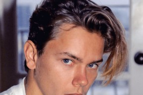 爱游戏电竞 -包含今夜菲尼克斯太阳备战意大利杯，调整名单细节曝光，话题不断，细节决定成败的词条